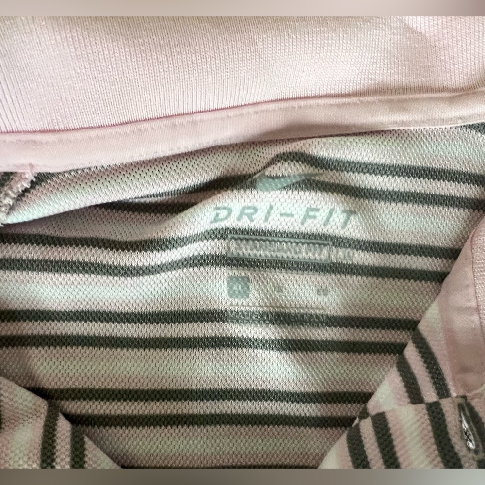 Nike Dri-Fit Short Sleeve Shirt - Picture 4 of 8